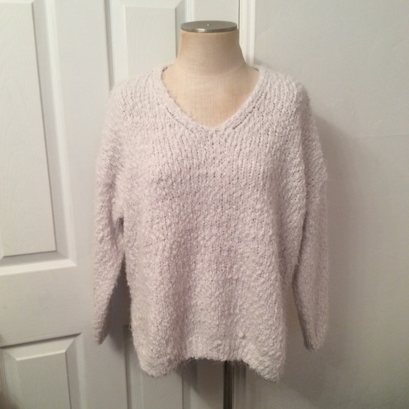 DREAMERS popcorn pullover. - Picture 2 of 8